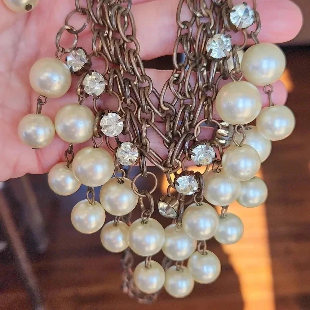 Bib Faux Pearl Rhinestone Chain Necklace 20" - Picture 10 of 11